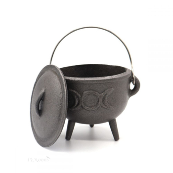 witches cauldron toy